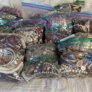 One pound perfect variable sellable usable, mint condition Jewelry 1 pound